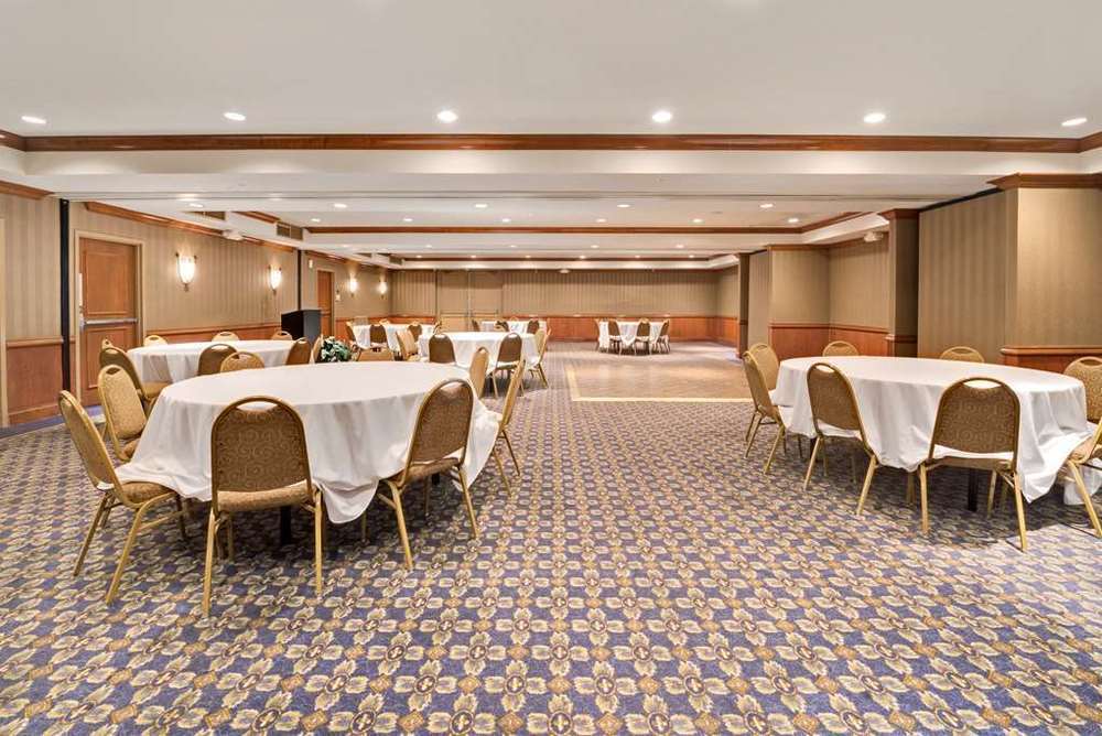 Clarion Hotel Park Central Dallas Facilidades foto